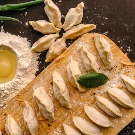 Вареники с картошкой и луком ручной лепки