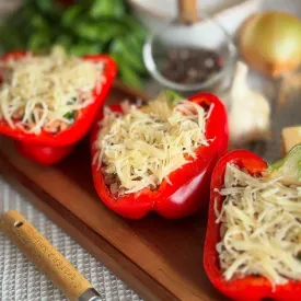 Фаршированные перцы (свинина, сыр), 1 кг.