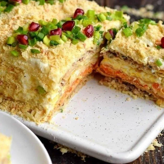 Торт закусочный "Наполеон" с тунцом