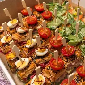 Бокс Канапе "Клаб-слоки"