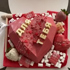 Пиньята в форме сердца