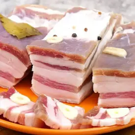 Грудинка соленая, 1 кг