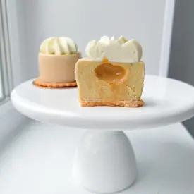 Муссовое пирожное Банан-карамель