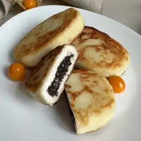 Сырники с маковой начинкой