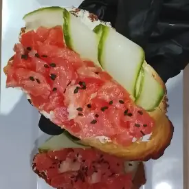 Брускетта с форелью