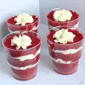 Трайфлы «Красный бархат» с вишней