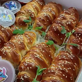 Мини-сосиска в тесте