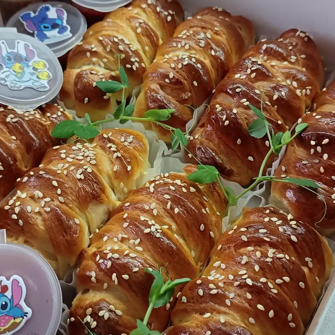 Мини-сосиска в тесте