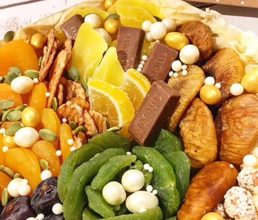 Набор сухофруктов с шоколадом и орешками на 650 г фото 4