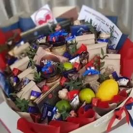 Мужская композиция с чаем и медом
