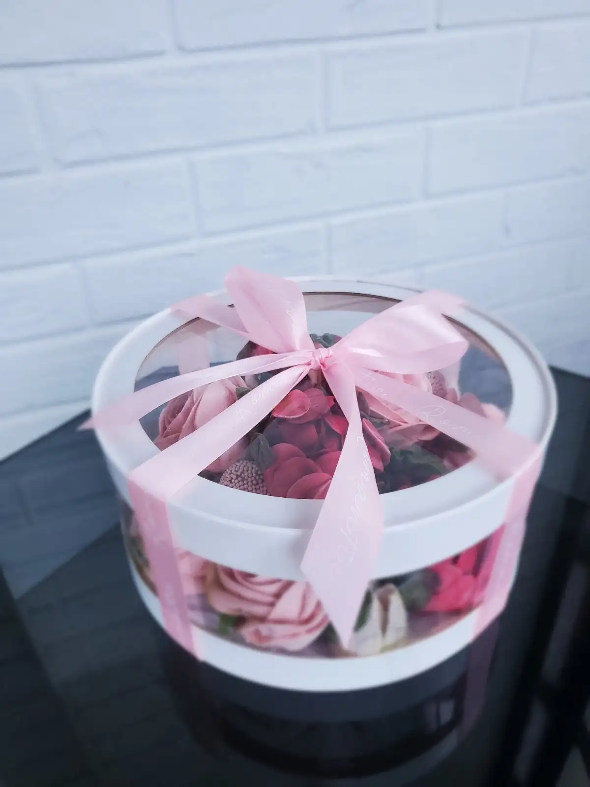 Коробка «аквариум» с цветами из зефира, 24 см фото 5