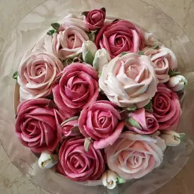 Коробка «аквариум» с цветами из зефира, 24 см