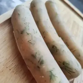 Сосиски с зеленью и сливочным сыром