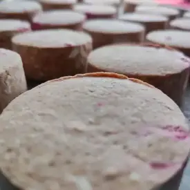 Сырники шоколадные с вишней