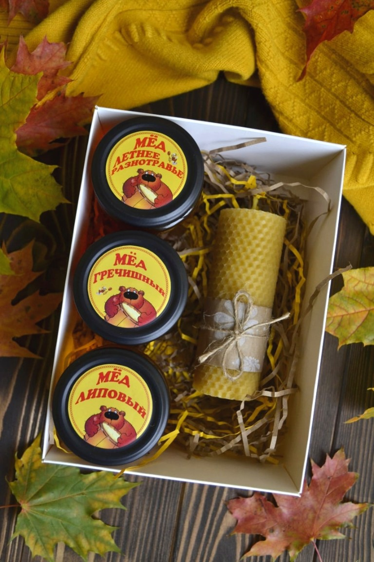 Подарочный набор «Арома 2» из 3 видов меда и свечи (баночки 100 мл)