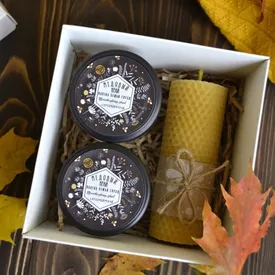 Подарочный набор «Арома» из 2 видов меда и свечи (баночки 100 мл)
