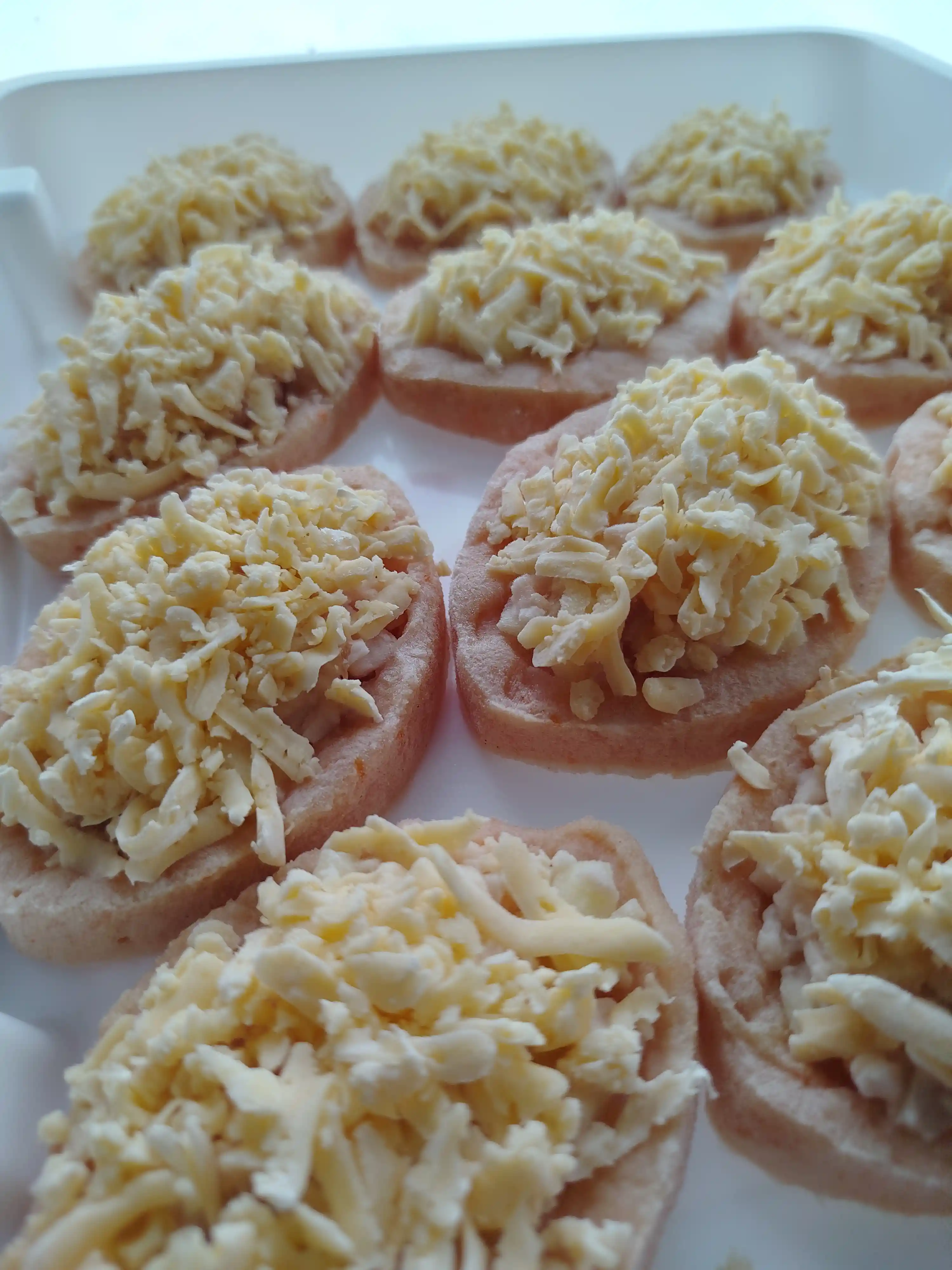 Лодочки куриные с копчёной курицей и ананасами