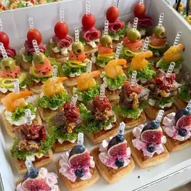 Канапе на слоёном тесте