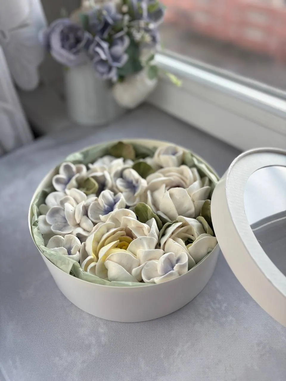 Зефирная композиция с пионами фото 2