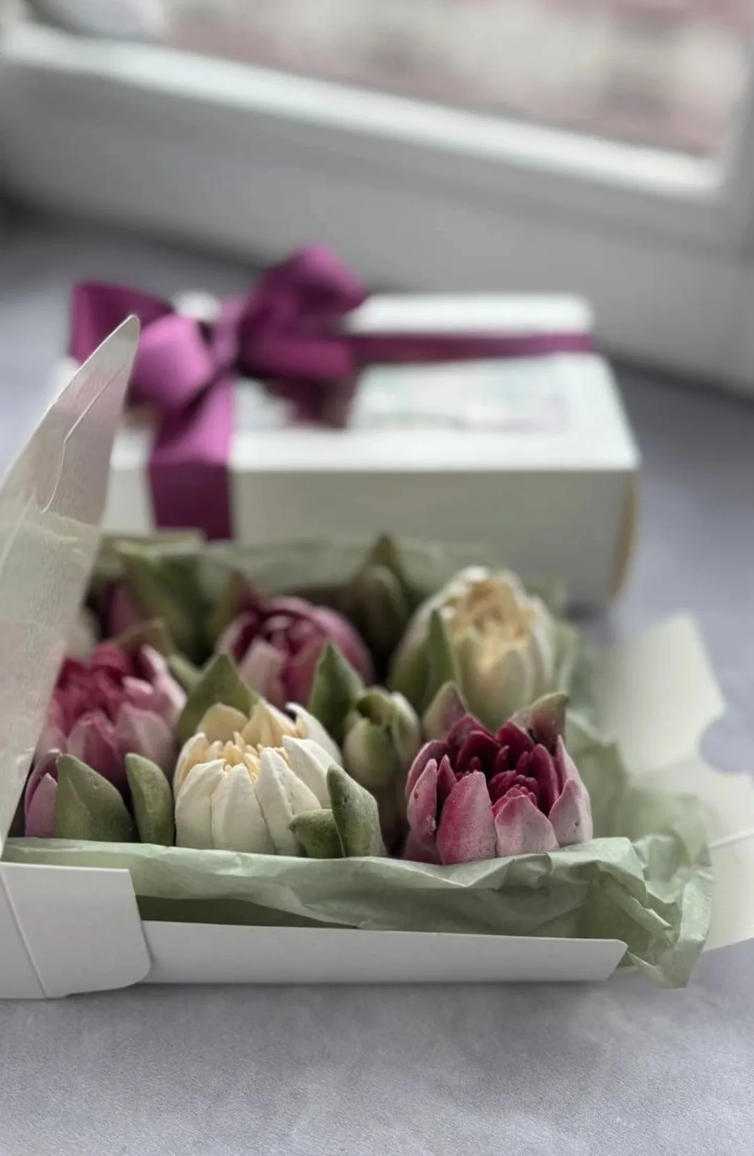 Зефирные тюльпаны в коробке фото 3