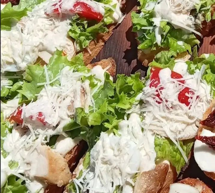 Брускетта «Цезарь»