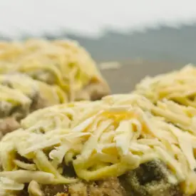 Мясо по-французски с белыми грибами