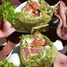 Шпинатный рулет