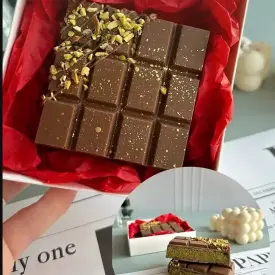 Квадратная плитка шоколада