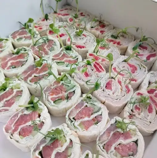 Лаваш с ветчиной, рыбой