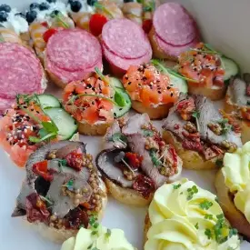 Бокс кростини «Фуршетный микс»