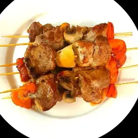 Шашлычки из шеи с овощами