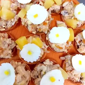 Тарталетка с салатом