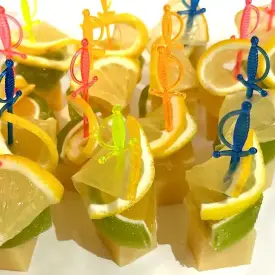 Канапе «Мармелад, сыр, лимон»