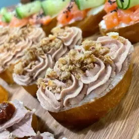 Кростини в ассортименте