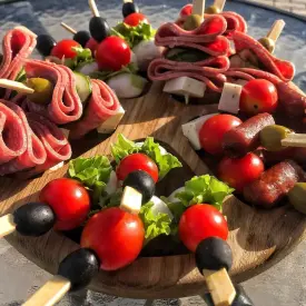 Канапе на шпажках