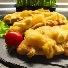 Мясо птицы с ананасом