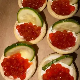 Тарталетки с красной икрой