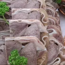 Рулет «Язык в ушах»