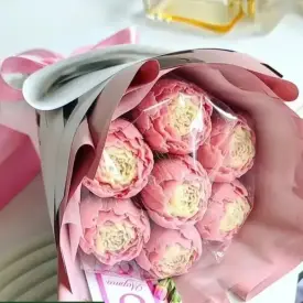 Букет пионов из шоколада