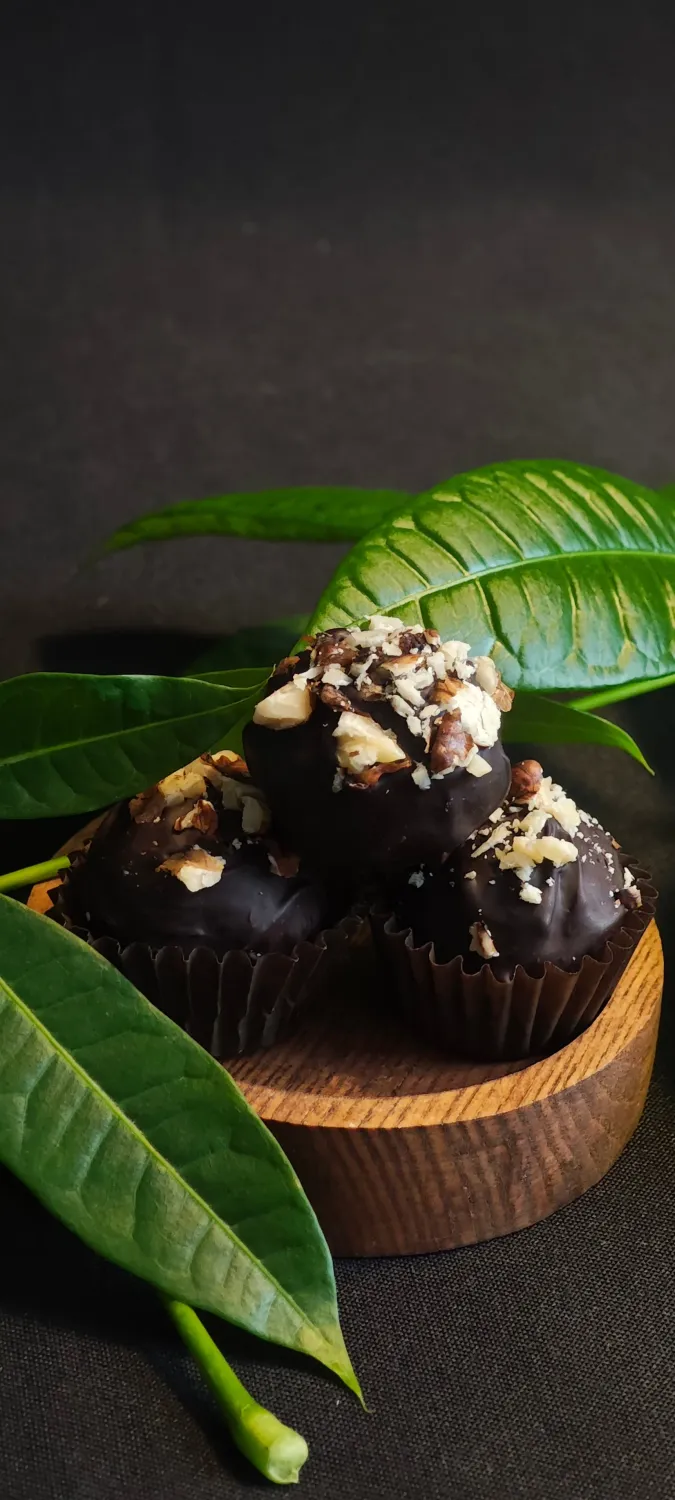 Трюфели ручные шоколадные в коробке фото 5