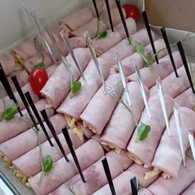 Рулетики из ветчины