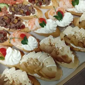 Брускетта с креветками