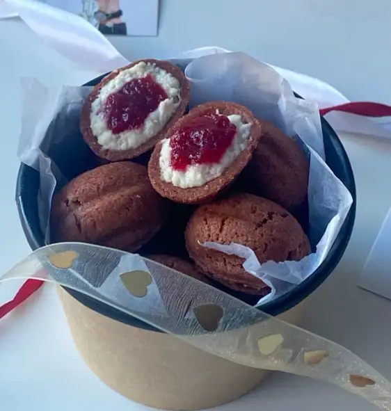 Орешки «Малина со сливками»