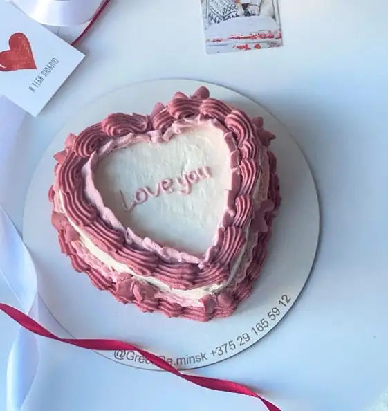 Торт-сердце «Красный бархат»