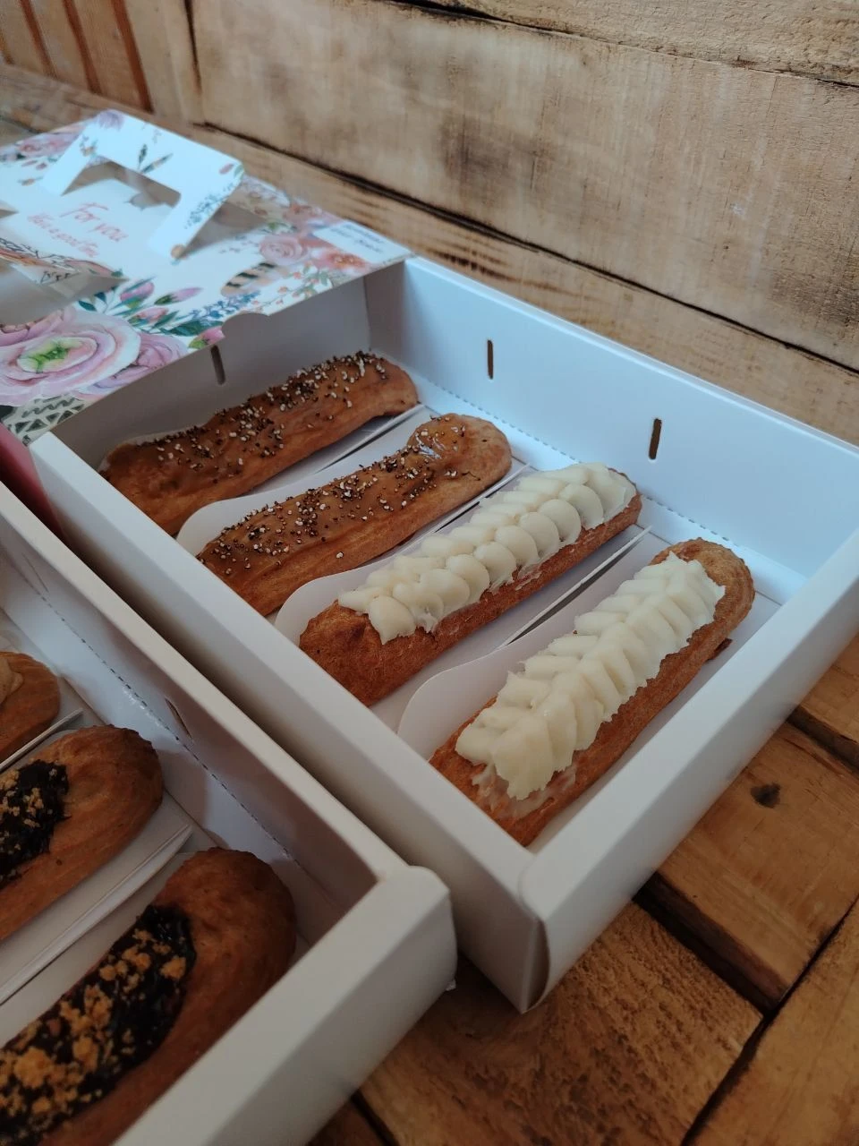 Эклеры в ассортименте фото 4