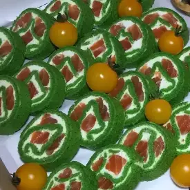 Рулет с форелью или куриный