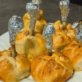 Голени в слоеном тесте