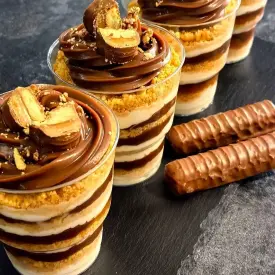 Десерт в стаканчиках Twix