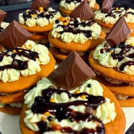 Пирожное «Медовик»