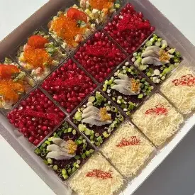 Бокс салатов «Классика с изюменкой»